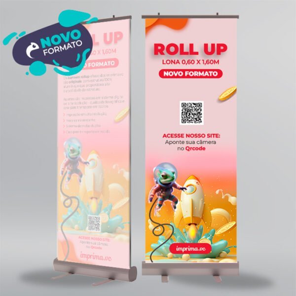 Banner roll up, no formato de 0,60x1,60m, com uma comunicação que simula um produto real.