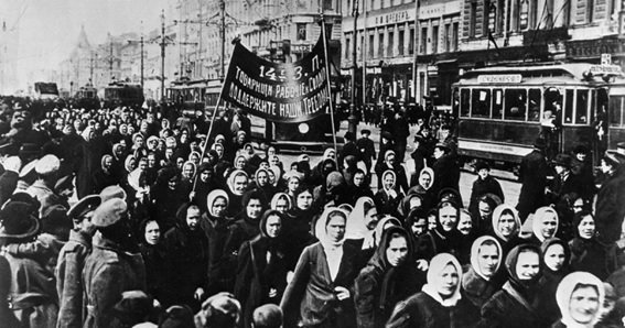 90 mil mulheres operárias vão as ruas na Rússia